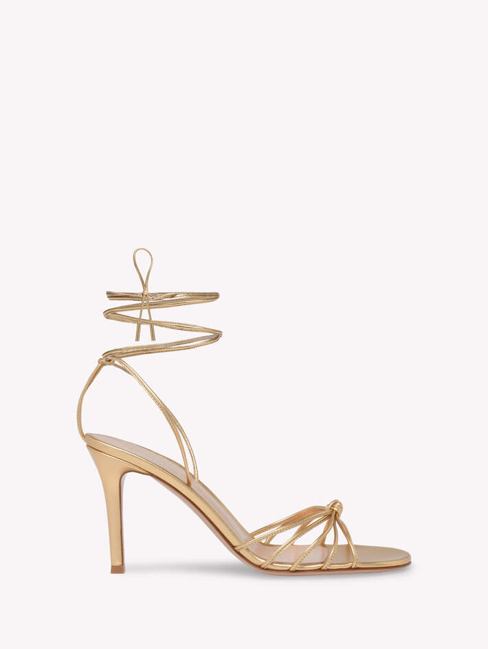 GWYNETH 85