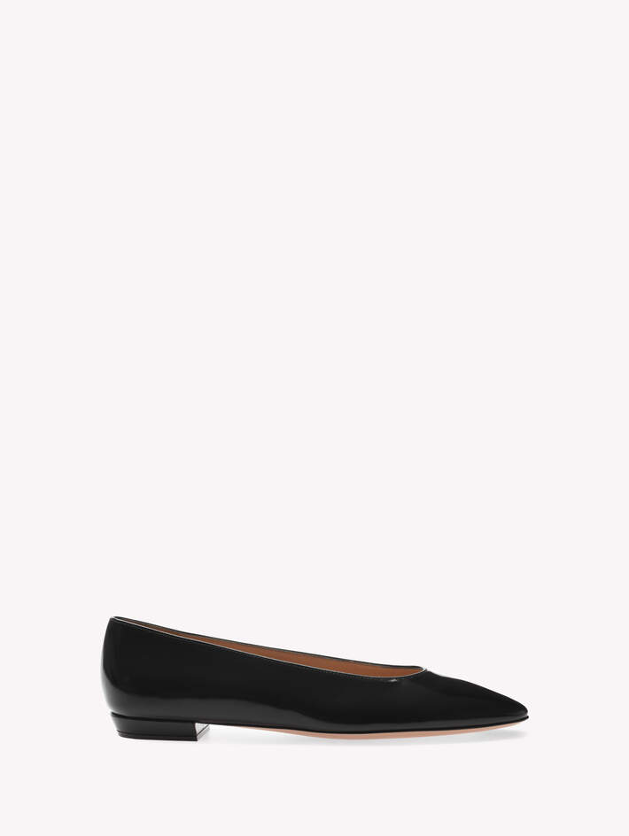 AMELIA FLAT